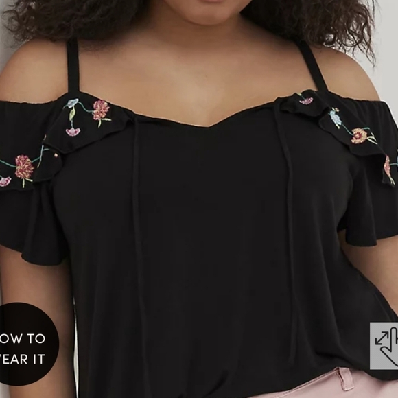 🆕️🌸OFF-SHOULDER EMBROIDERED FLORAL RUFFLE TOP 🌸 - Picture 4 of 6
